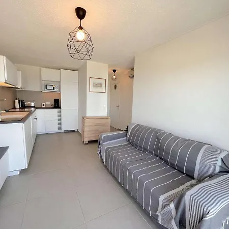Apartment Cavalaire-sur-mer, 2 Pieces, 4 Personnes - Fr-1-226b-144