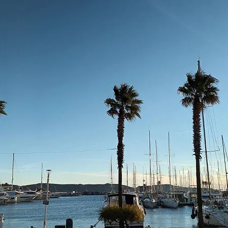 Apartment Cavalaire-sur-mer, 2 Pieces, 4 Personnes - Fr-1-226b-144 *